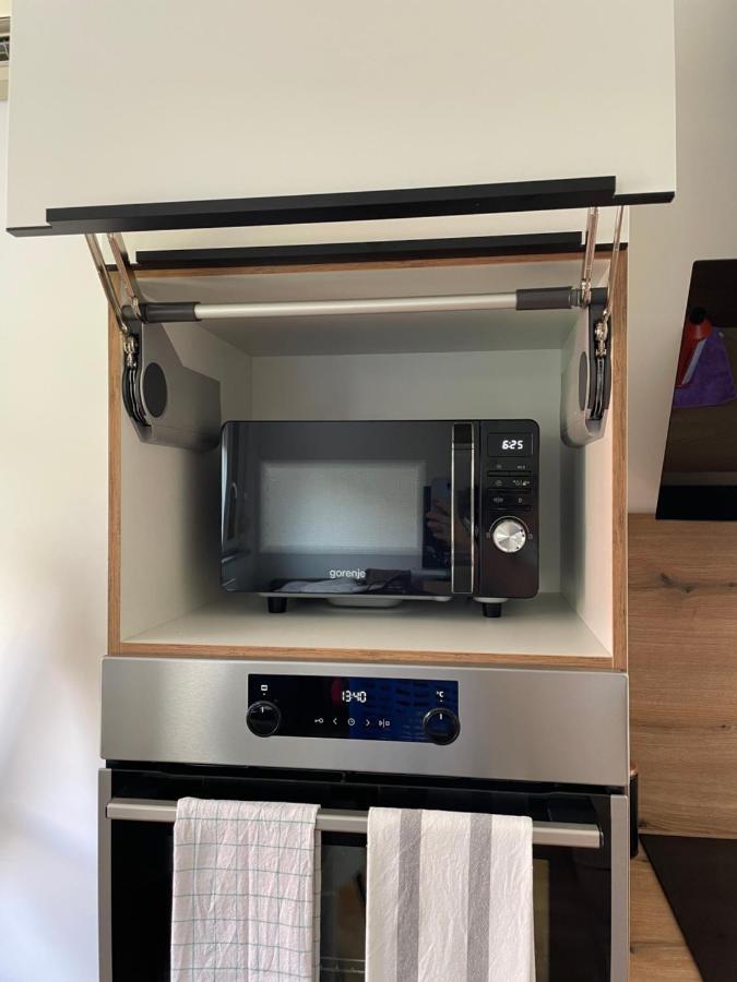 Ferienwohnung Mely Rose Laibach Exterior foto
