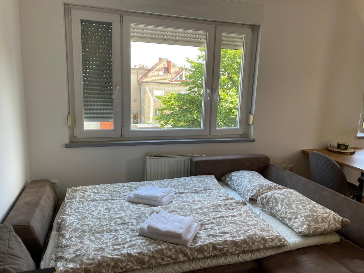 Ferienwohnung Mely Rose Laibach Exterior foto